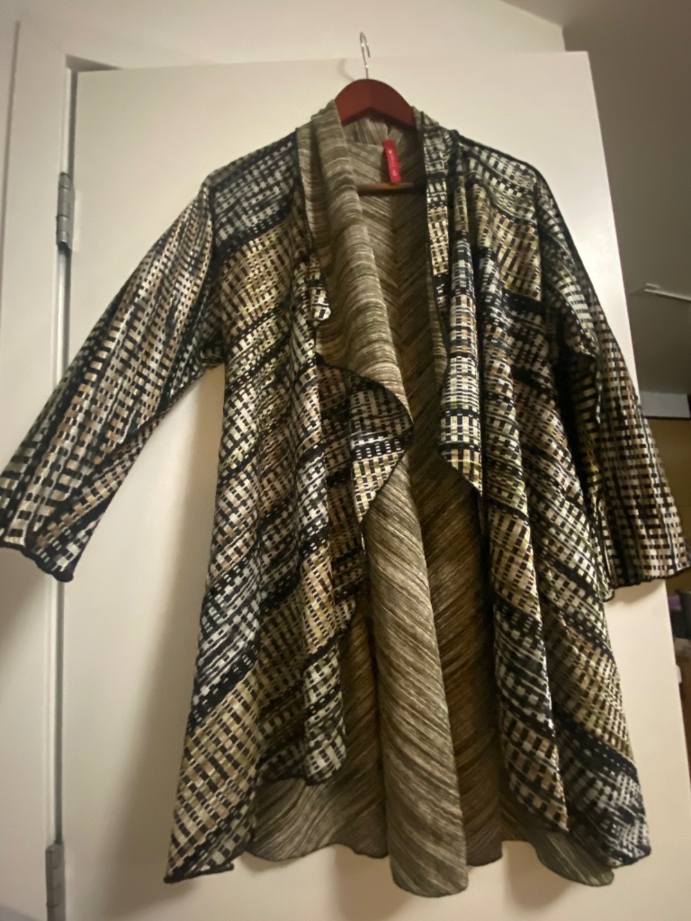 IC by Connie K- Tiered Asymmetric Artsy Open Front Cardigan Size M w/pockets